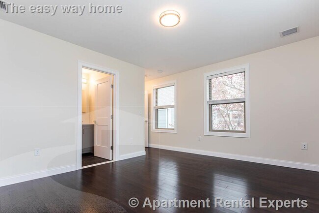 Building Photo - 478 Fulton St