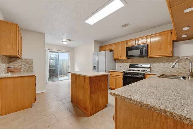 Building Photo - 13514 Clayton Hill Dr