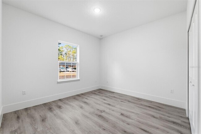 Building Photo - 7047 N Lime Dr