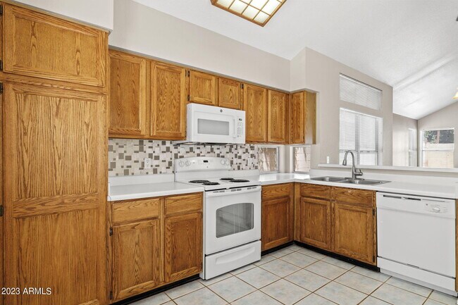 Building Photo - 2306 E Gondola Ln