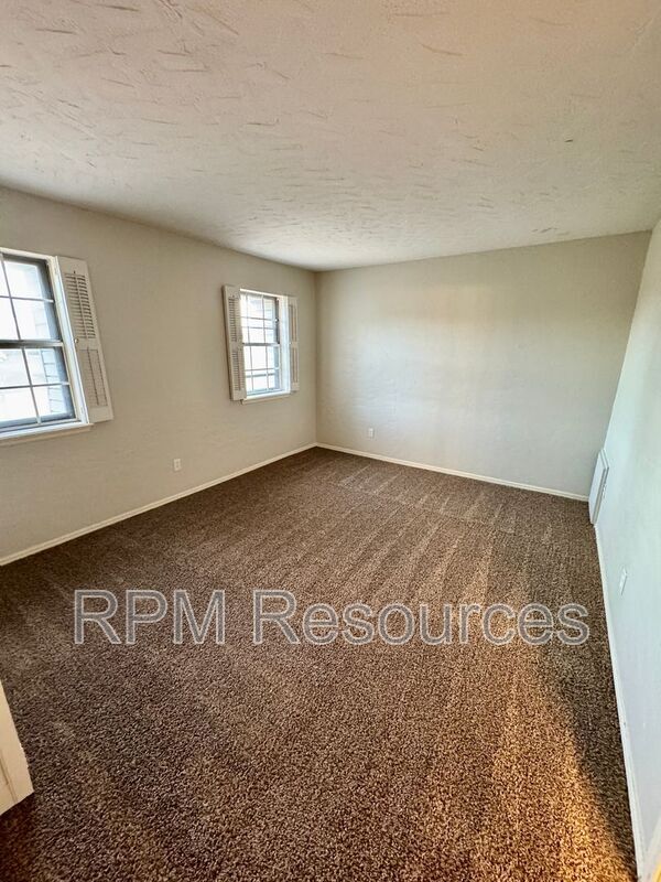 Building Photo - 11407 N May Ave