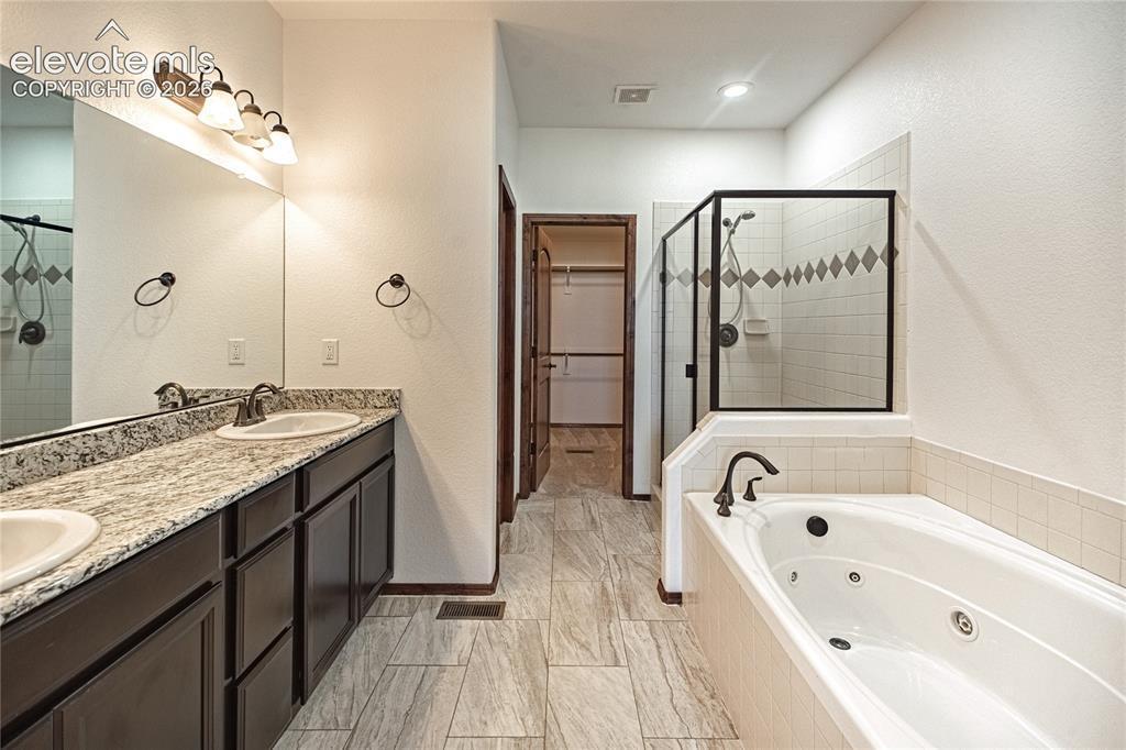 Building Photo - 11824 Black Hills Dr