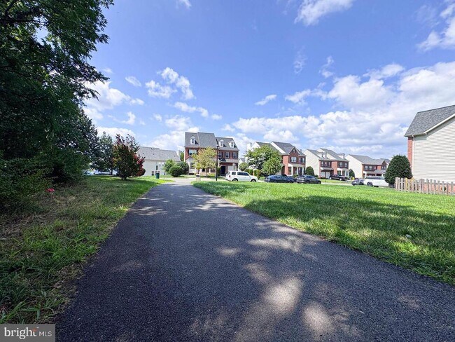 Building Photo - 22827 Oakgrove Rd