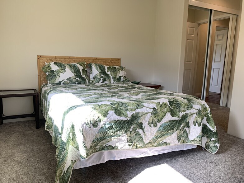 Building Photo - 75-6009 Alii Dr