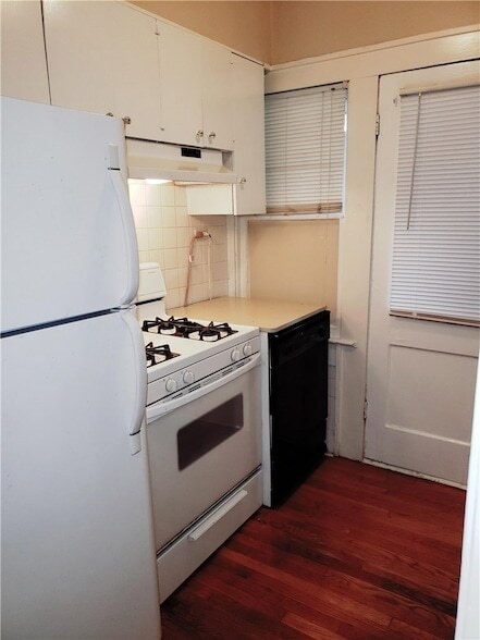 Building Photo - 5813 Llano Ave