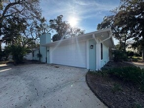 Building Photo - 3/2.5 in Oak Forest of Ormond Beach