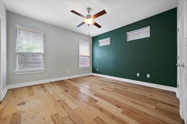 Building Photo - 7203 Bertram Ct