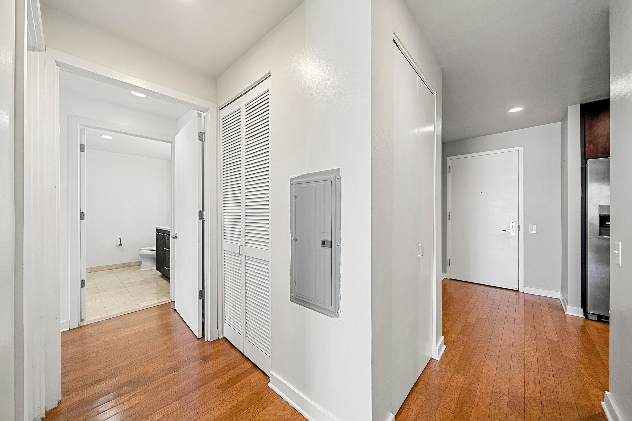 Building Photo - 917 Hudson Park