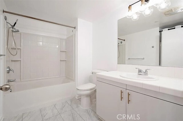 Building Photo - 875 G St