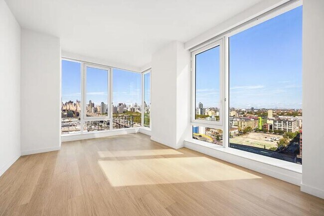 Building Photo - 1 bedroom in Queens NY 11101