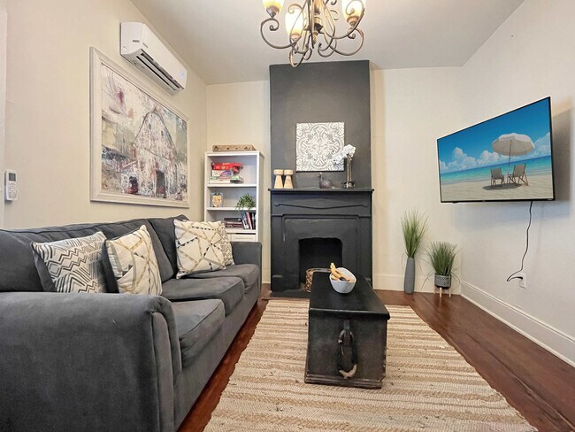 Building Photo - 515 E Huntingdon St