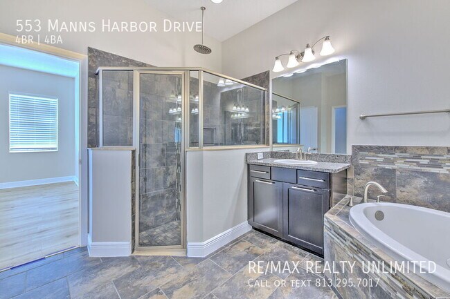 Building Photo - 553 Manns Harbor Dr