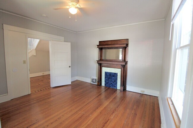 Building Photo - 501 Collicello St