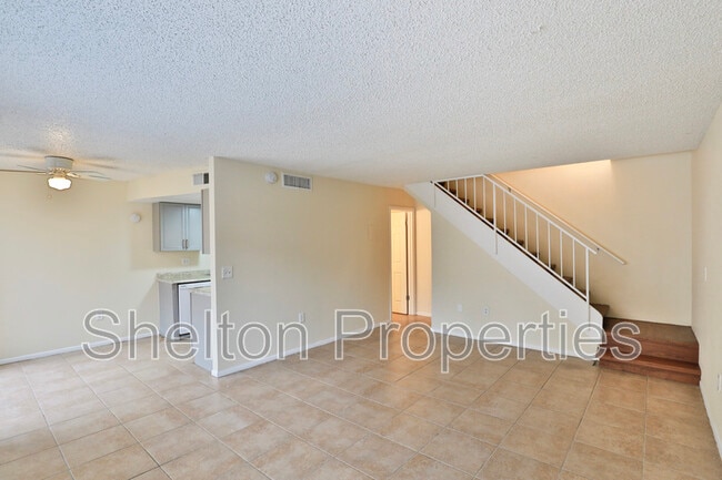 Building Photo - 860 E Brown Rd