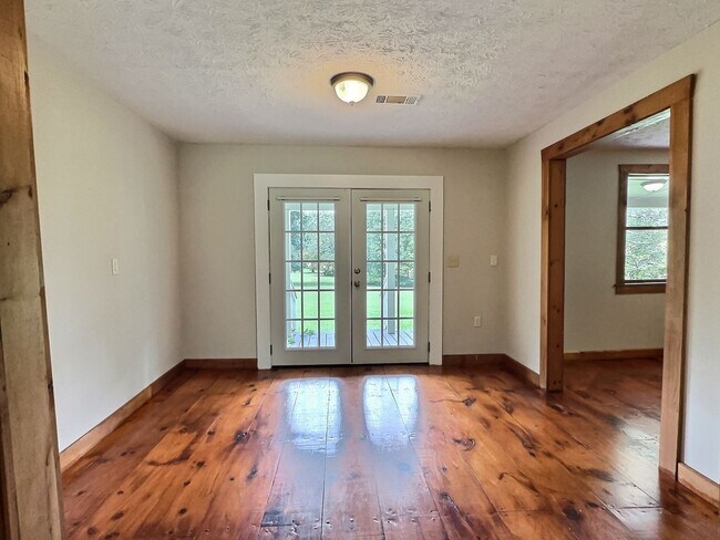 Building Photo - PINE LEVEL SCHOOL ZONE - 3 Bed 3 Bath Over 4,000 SQ FT on Acreage