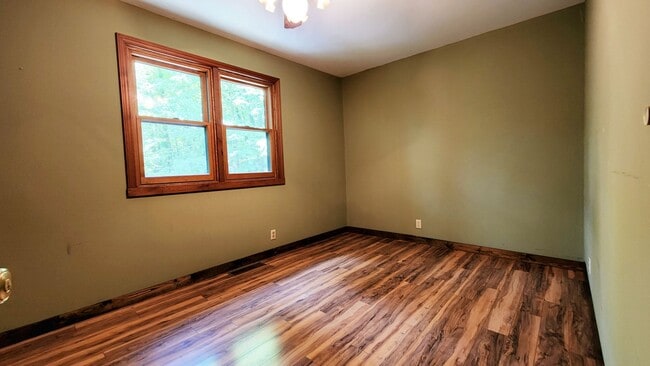 Building Photo - Private Home