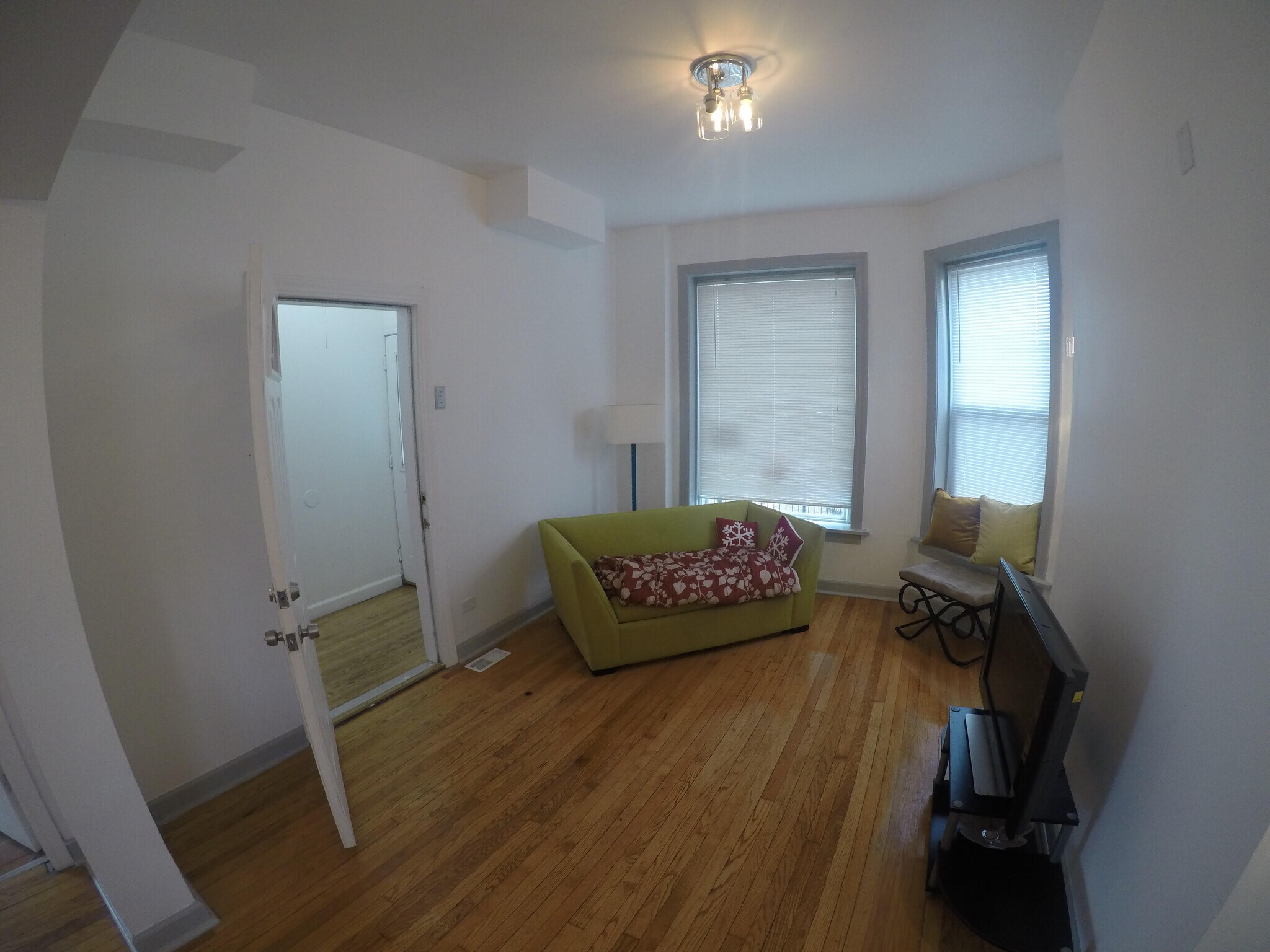 Building Photo - 1700 N Monticello Ave