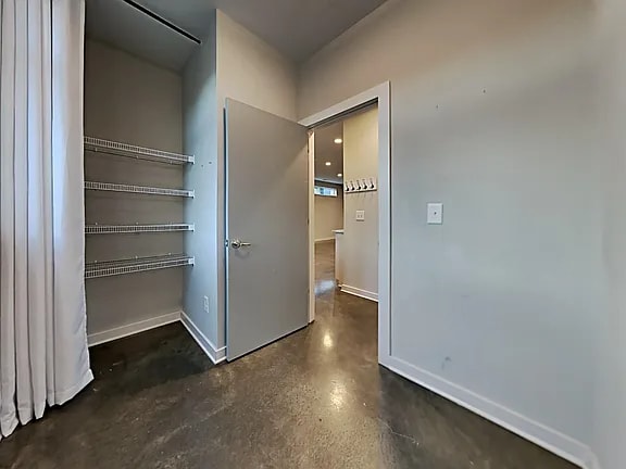 Building Photo - 2512 Colbert Dr