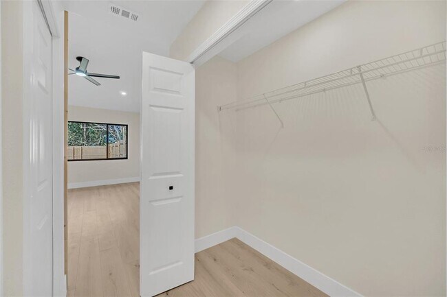 Building Photo - 8244 Limetree Ct