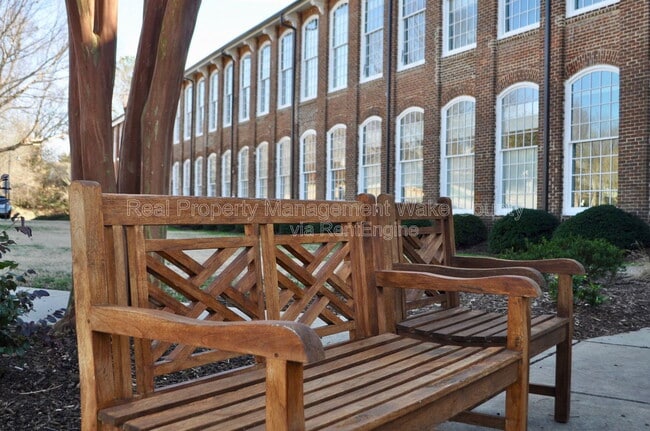 Building Photo - 1535 Caraleigh Mills Ct