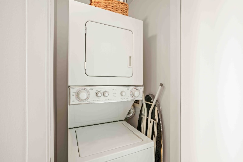 Building Photo - 566 W Kinzie St