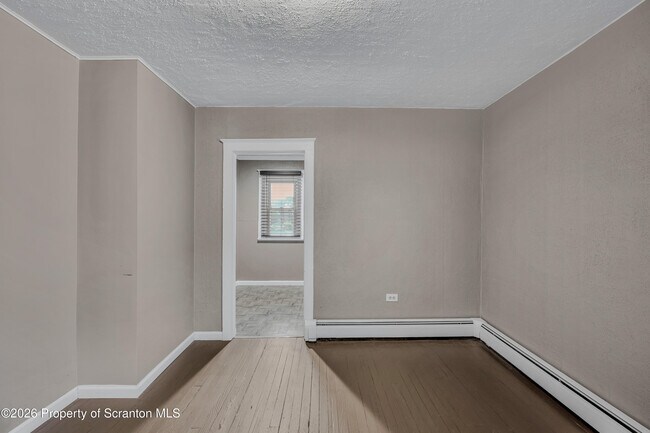 Building Photo - 413 17th Ave