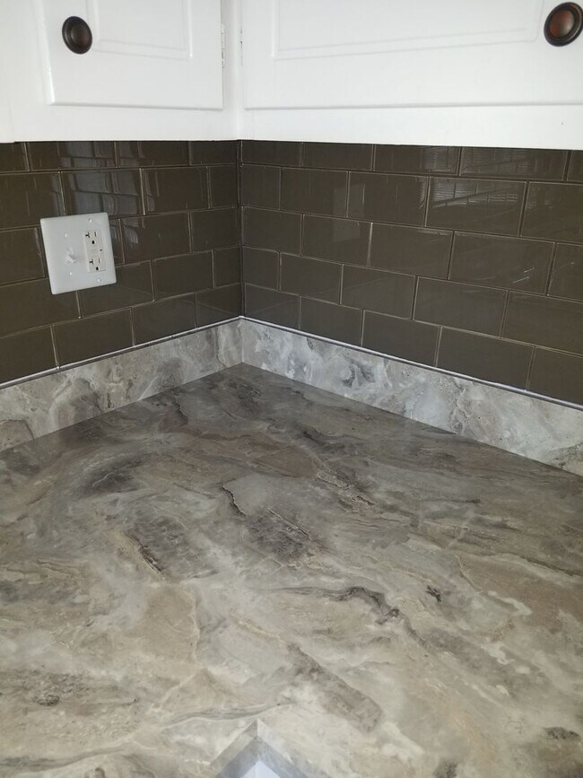 Building Photo - 1 Bedroom Apartments - Great Space at a Gr...