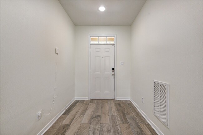 Building Photo - 17021 Wilthorne Gardens Ct