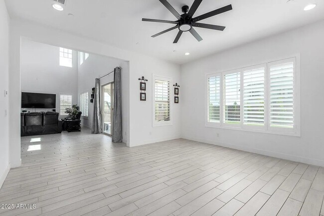 Building Photo - 12637 W Cassia Trail