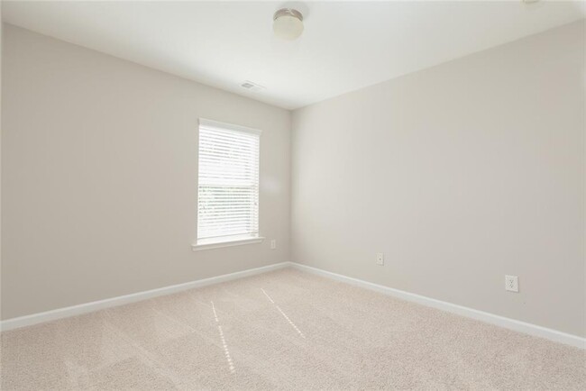 Building Photo - 860 Riverdance Dr NW