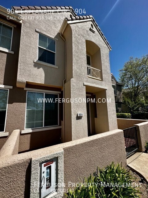 Primary Photo - Move In Ready Folsom Home with Greenbelt V...