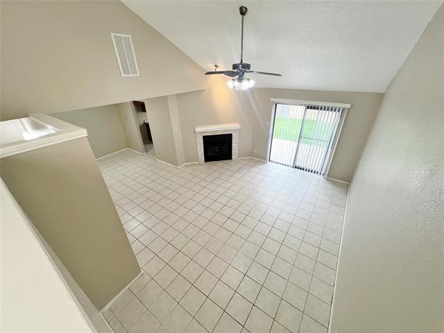 Building Photo - 1611 Brentwood Dr