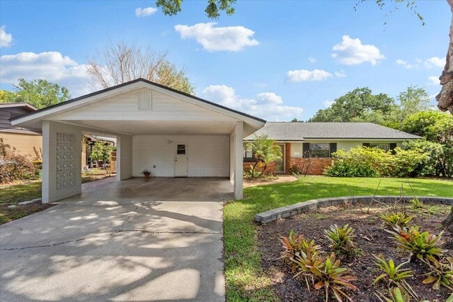 Building Photo - 6513 Stockbridge Ave