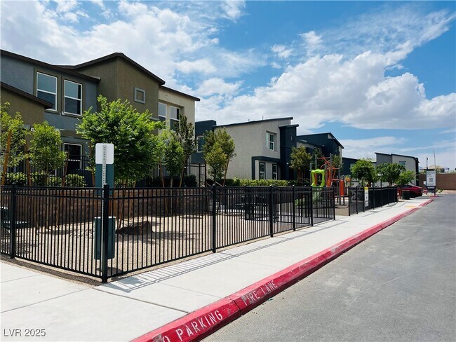 Building Photo - 4862 Orchid Rdg Ave
