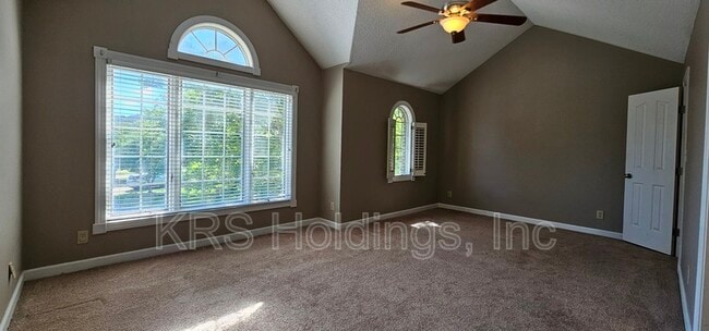 Building Photo - 200 Mainsail Dr