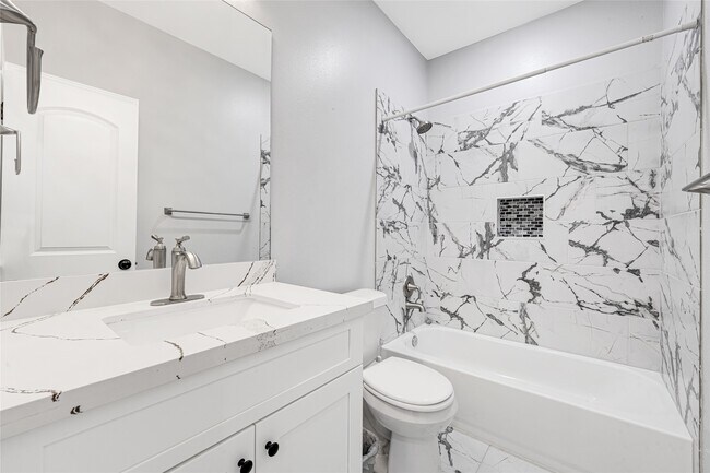 Building Photo - 15914 Tug Ct