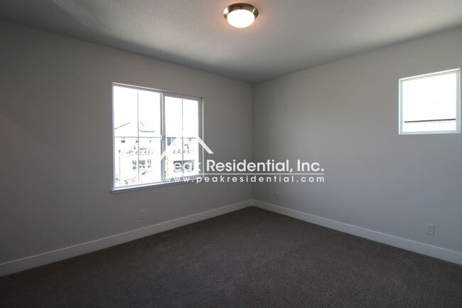 Building Photo - 4 br, 3 bath House - 8200 Triplefin Way