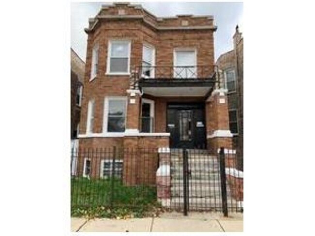 Primary Photo - 622 N Trumbull Ave