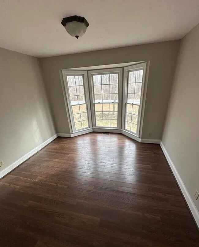 Building Photo - 203 Nottingham Rd