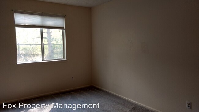 Building Photo - 3 br, 2 bath House - 2195 Cliffrose Lane