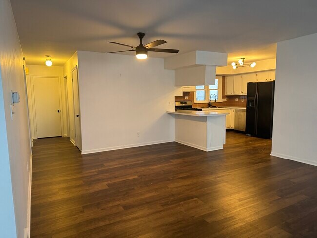 Building Photo - 11268 Faxon Rd