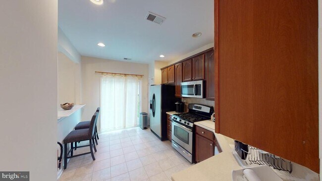 Building Photo - 206 Concord Pl