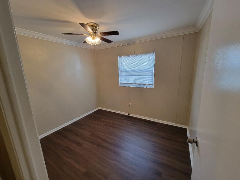 Building Photo - 129 Auburn Pl