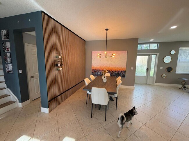 Building Photo - 6094 Oak Bluff Way