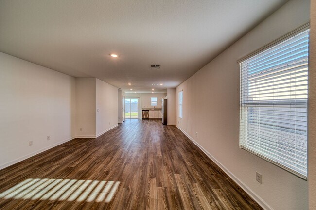 Building Photo - New Home w/ Panoramic Views