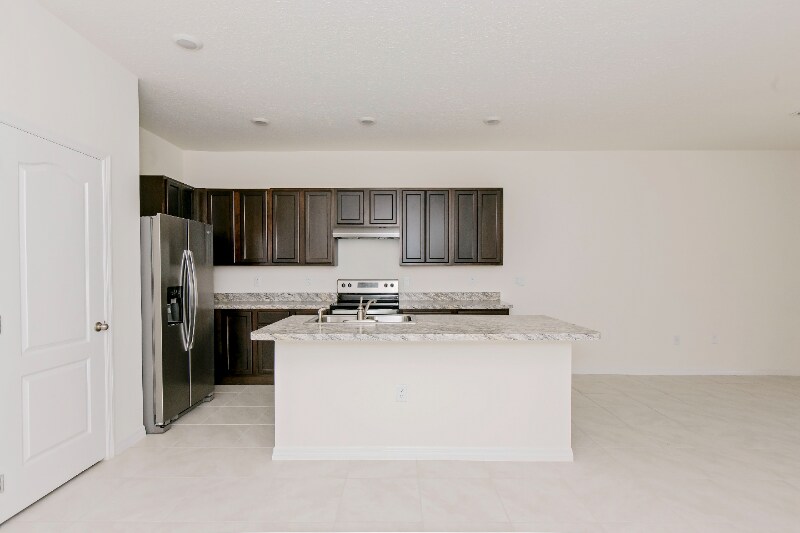 Building Photo - 1280 Yellow Finch Dr