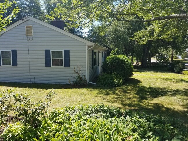 Building Photo - 257 Beacon St