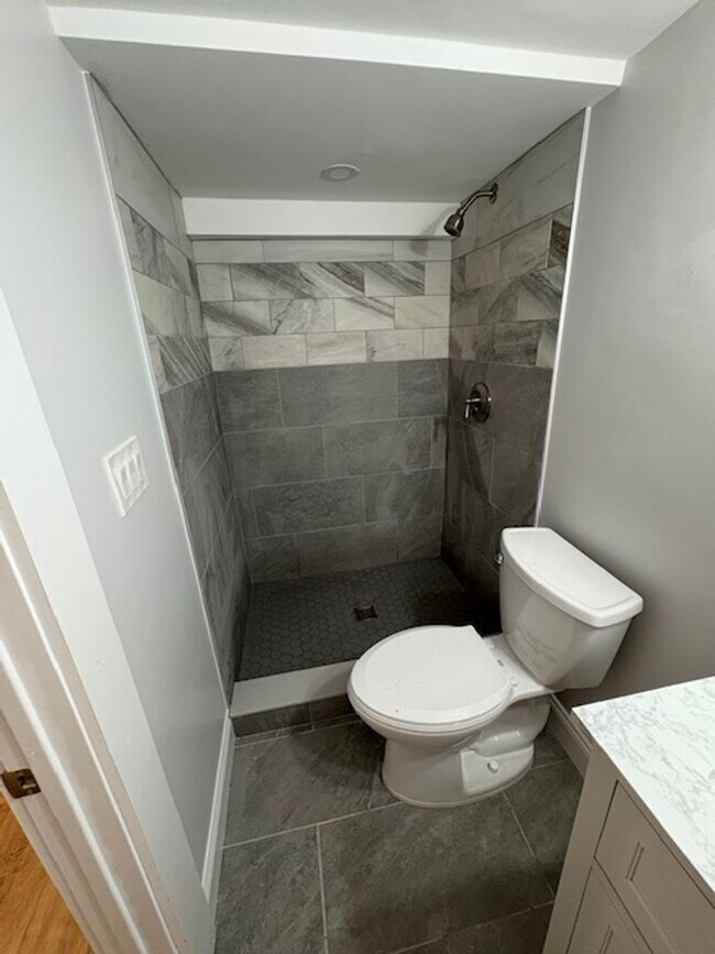 Building Photo - 8-8 Forest St