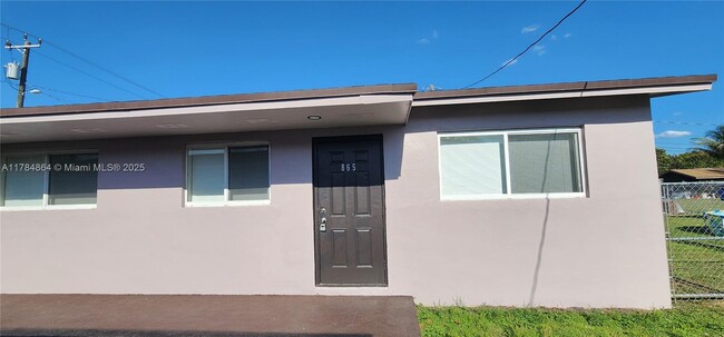 Building Photo - 865 NW 10th St