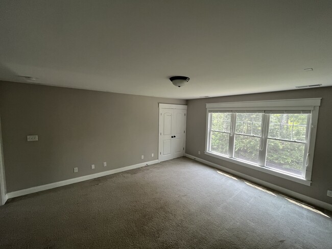Building Photo - 3242 Barkham Dr